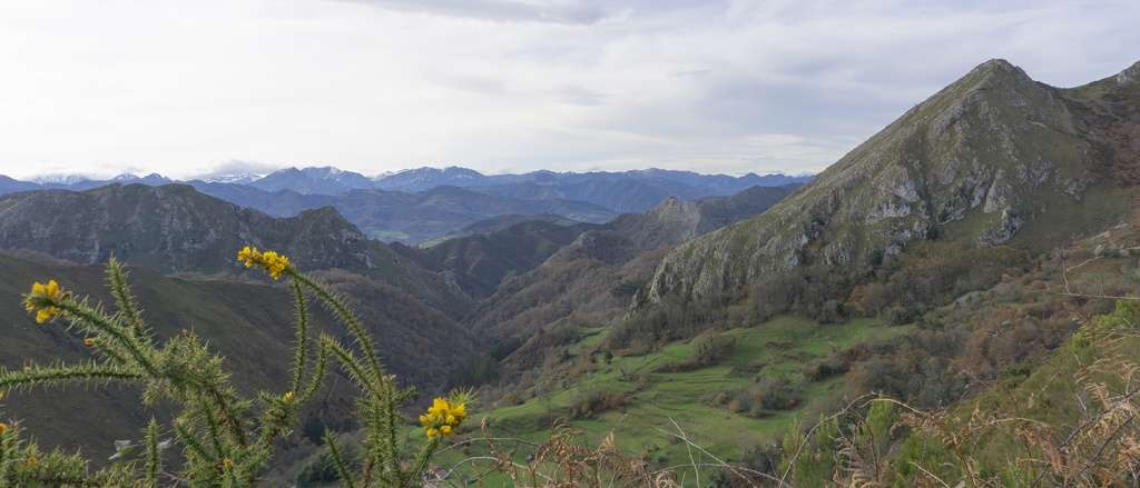 Vista Oeste. Sierra de Ordiales al fondo