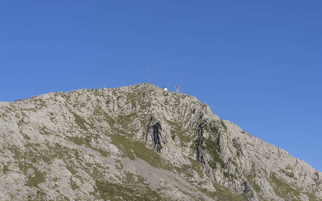Antenas en lo alto de Los Resquilones